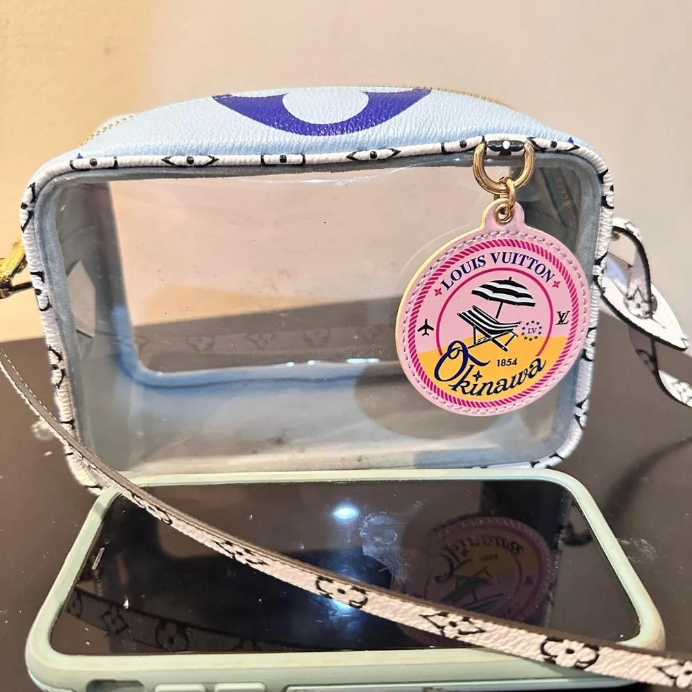 Louis Vuitton Louis Vuitton Monogram Beach Pouch Resort Okinawa - Picture 3 of 16